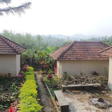 Golf View Cottages Madikeri Exterior photo